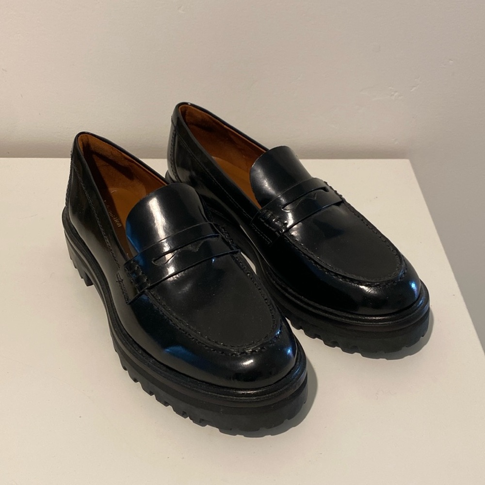Reformation Agnes Chunky Loafer. Great condition. classic leather penny loafer